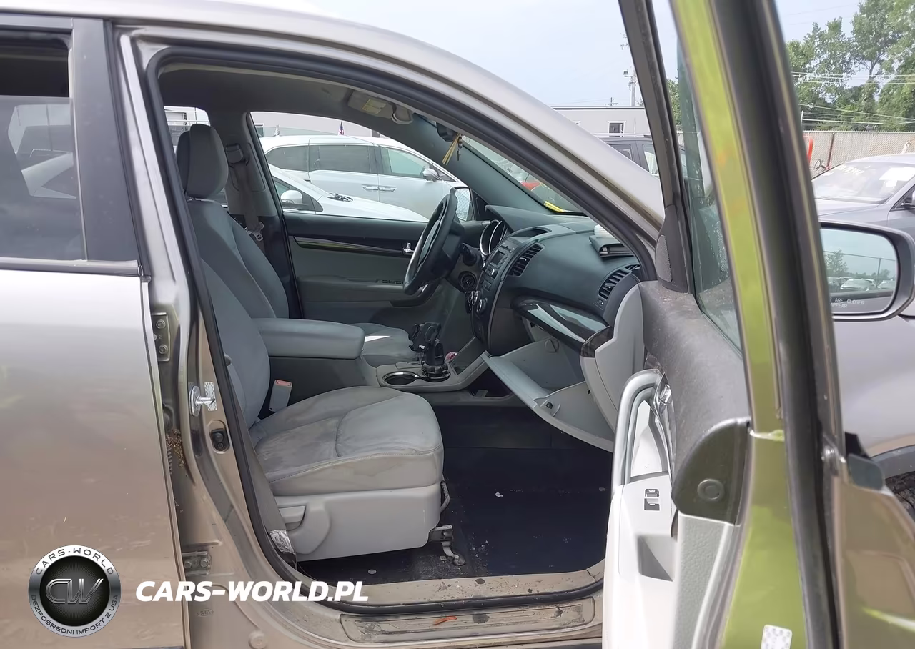 2011 Kia Sorento Lx VIN:5XYKT3A17BG040775 - 5