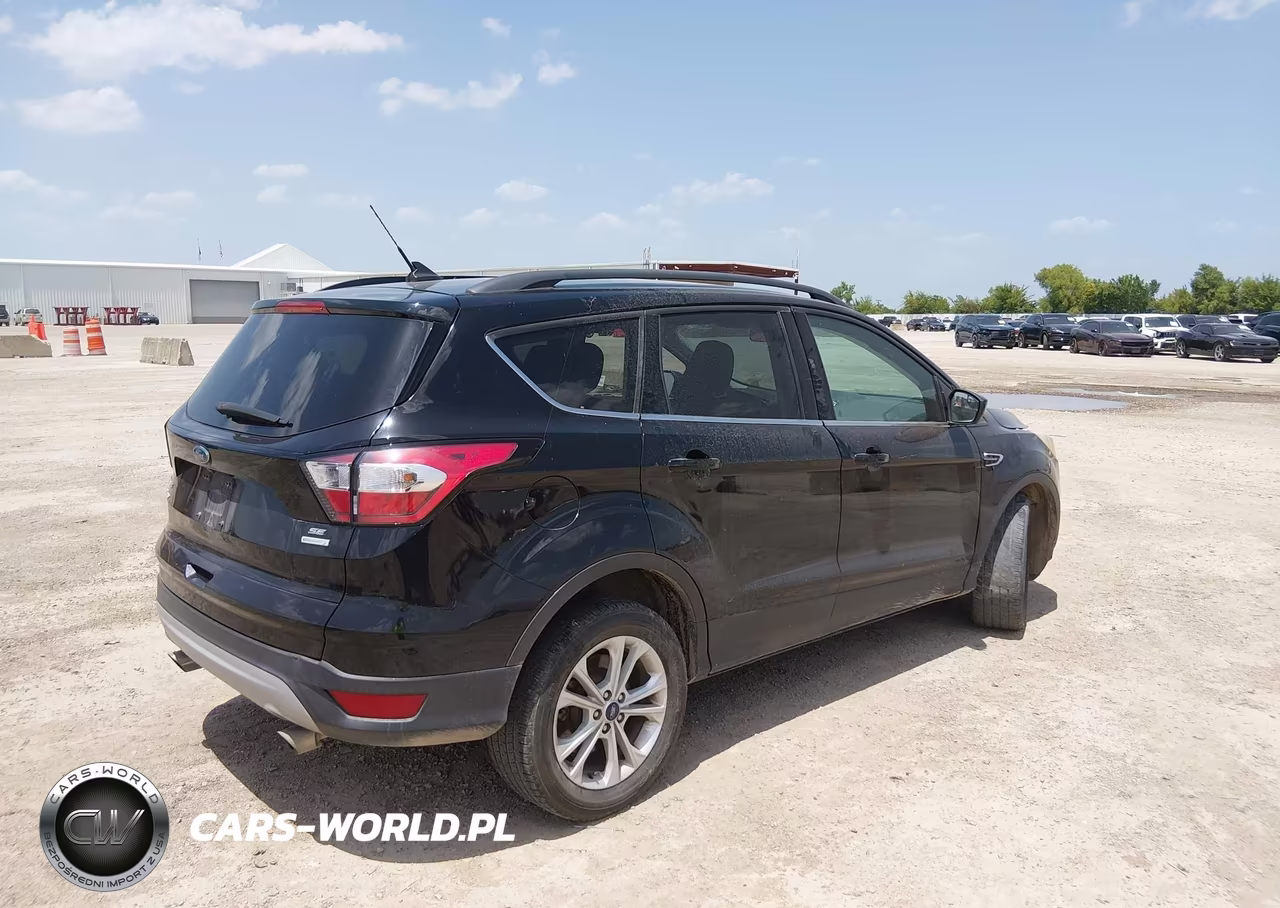 2018 Ford Escape Se VIN:1FMCU0GD9JUC69923 - 4