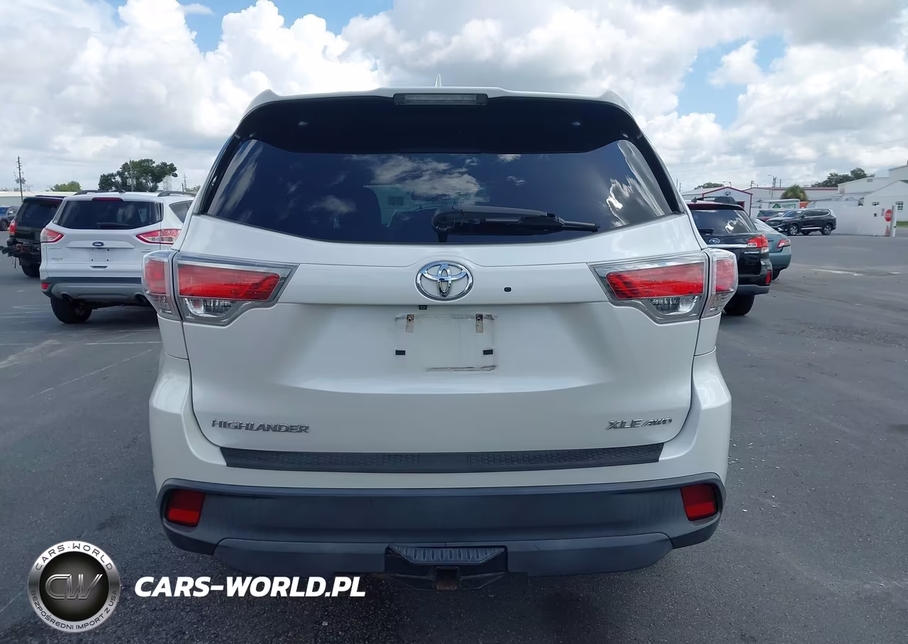 2015 Toyota Highlander Xle V6 VIN:5TDJKRFH4FS181870 - 16