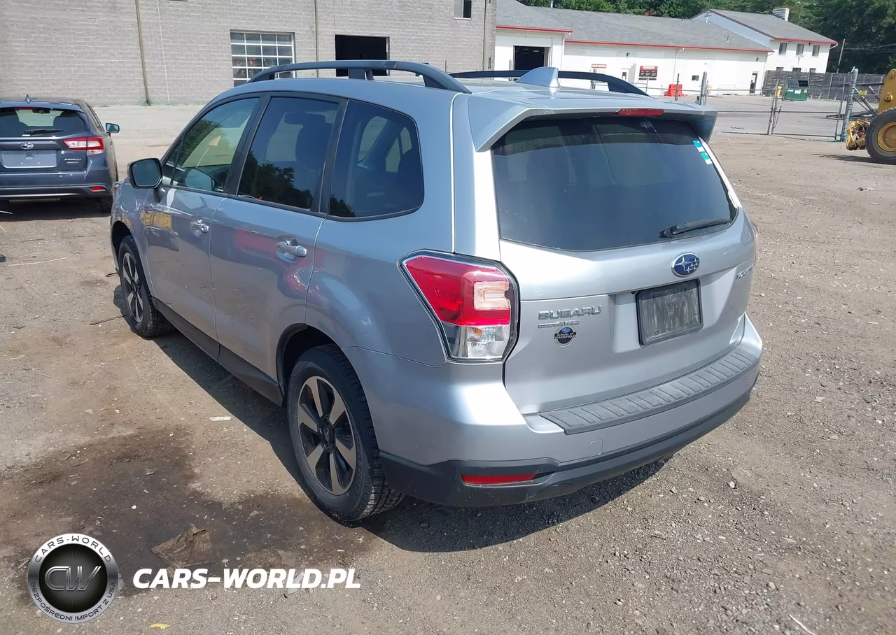 2018 Subaru Forester 2.5I Premium VIN:JF2SJAEC4JG552450 - 3