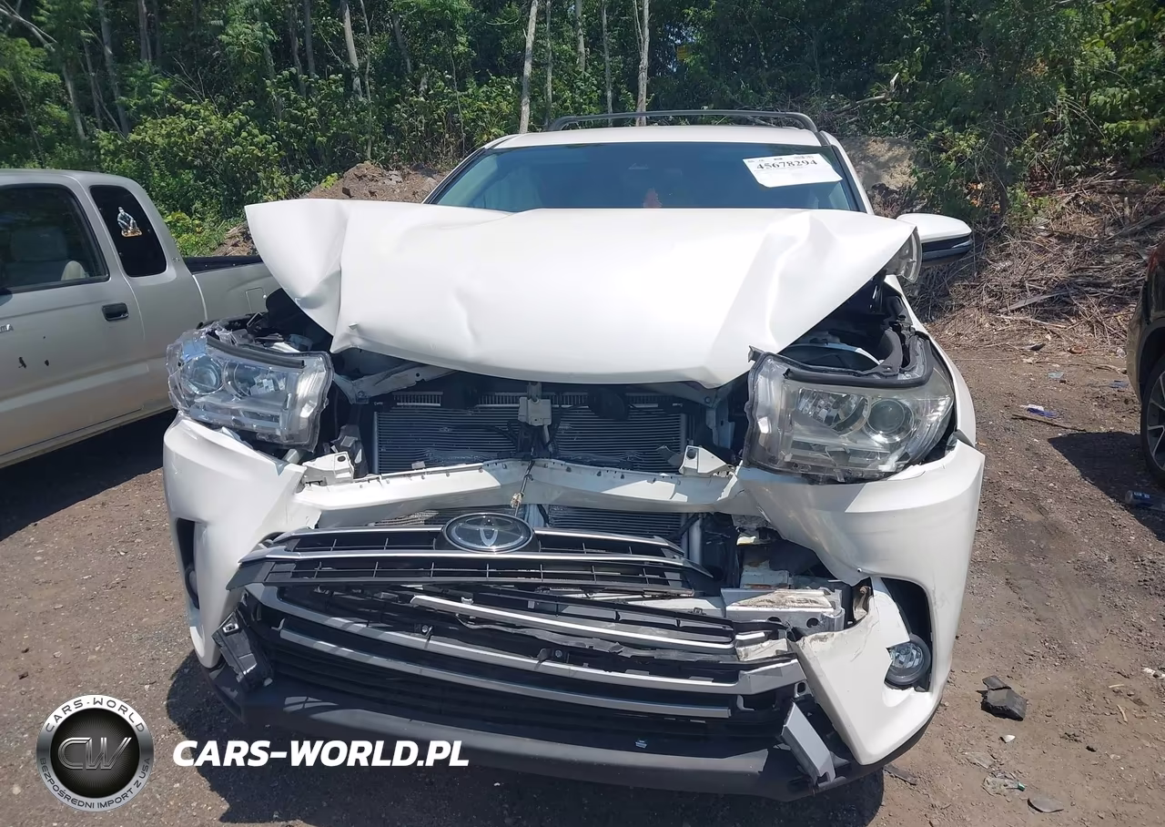 2017 Toyota Highlander Le Plus VIN:5TDBZRFHXHS420325 - 12