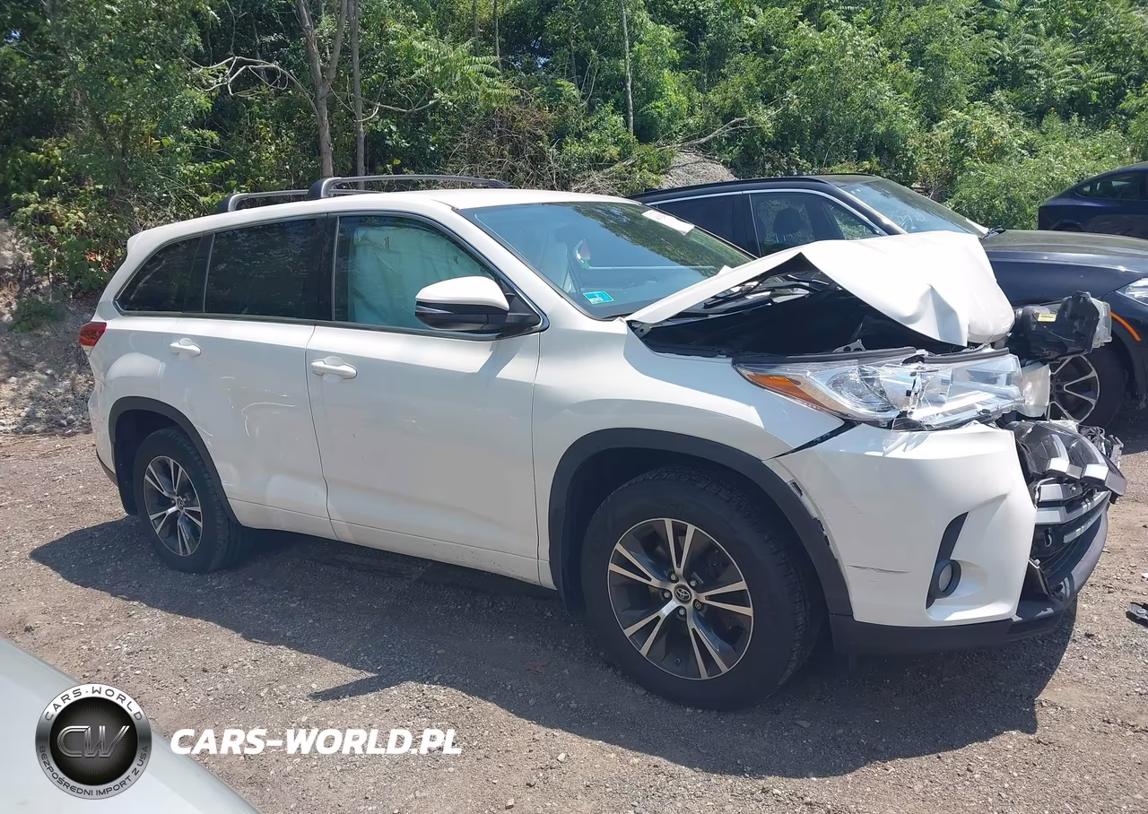 2017 Toyota Highlander Le Plus VIN:5TDBZRFHXHS420325 - 13