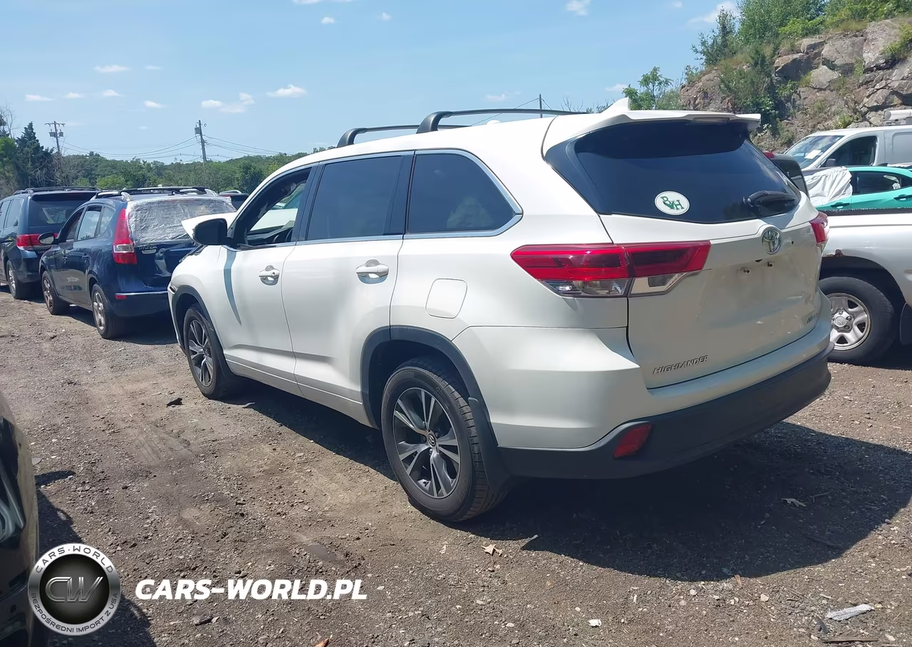 2017 Toyota Highlander Le Plus VIN:5TDBZRFHXHS420325 - 3