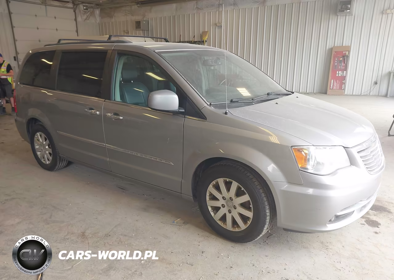 2015 Chrysler Town & Country Touring VIN:2C4RC1BG4FR741281 - 1