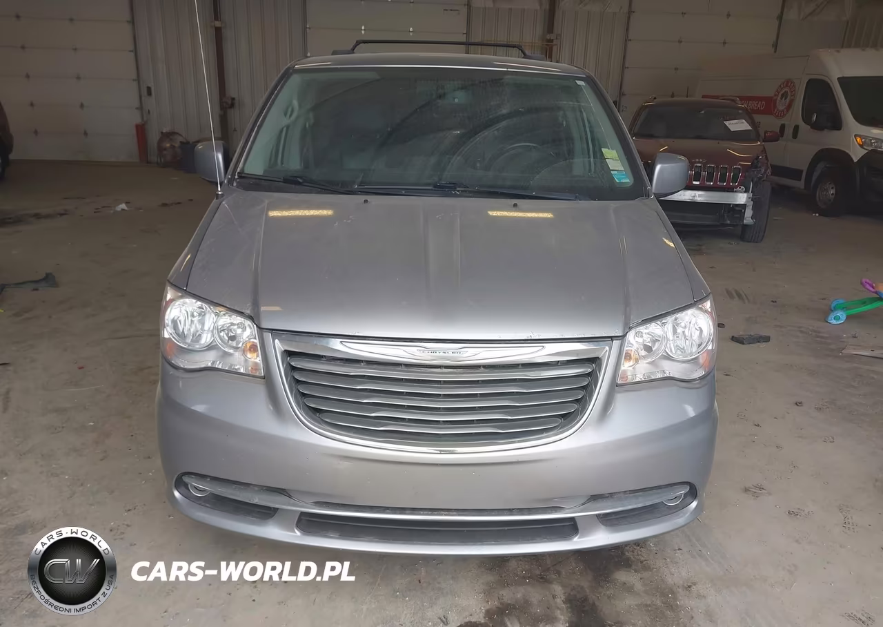 2015 Chrysler Town & Country Touring VIN:2C4RC1BG4FR741281 - 6