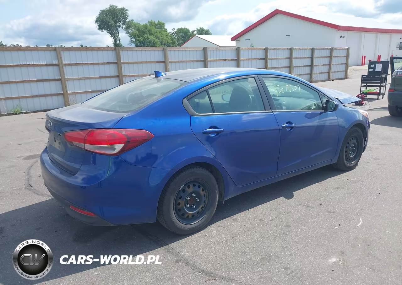 2017 Kia Forte Lx VIN:3KPFK4A73HE158293 - 4