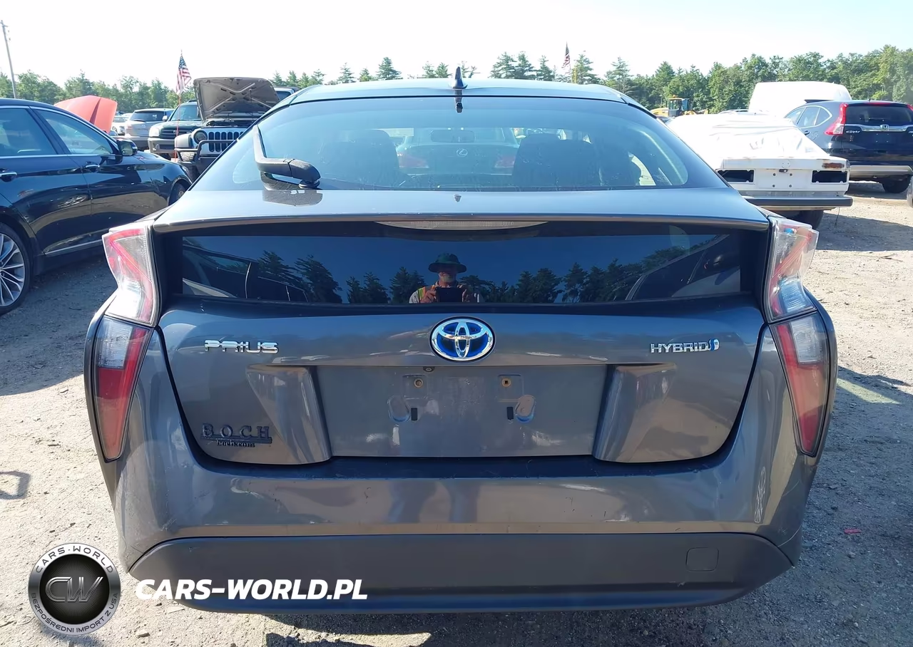 2016 Toyota Prius Three VIN:JTDKARFU9G3011138 - 16