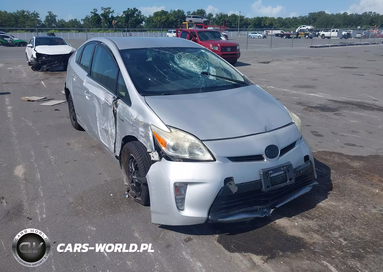 2015 Toyota Prius Two – zdjęcie 1 z 16