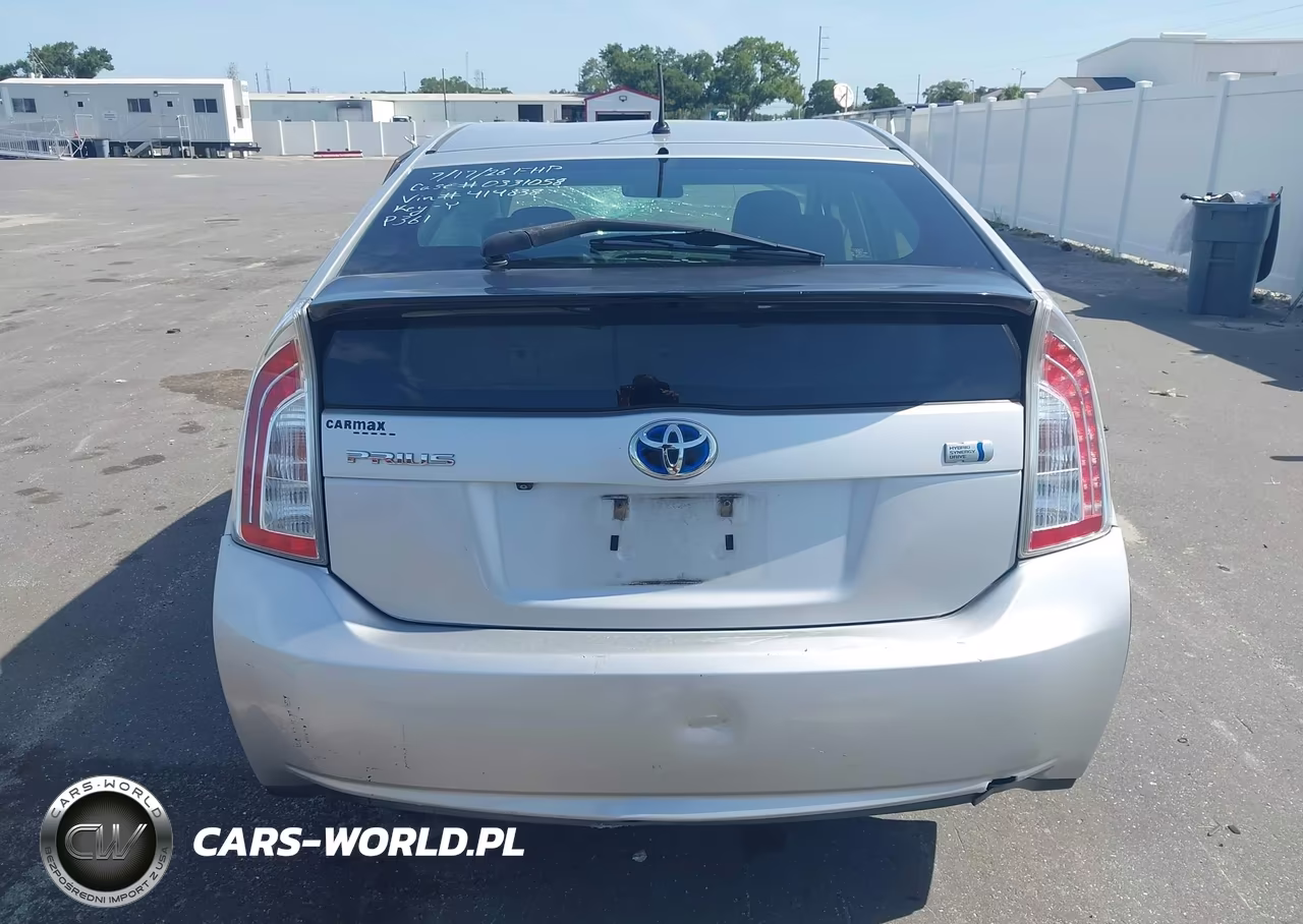 2015 Toyota Prius Two VIN:JTDKN3DU8F0414838 - 16