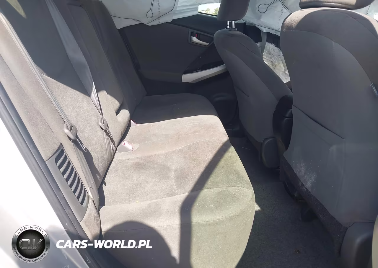 2015 Toyota Prius Two VIN:JTDKN3DU8F0414838 - 8