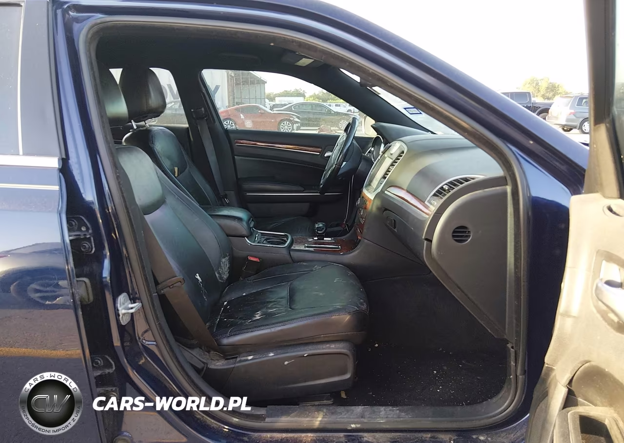 2014 Chrysler 300 VIN:2C3CCAAG6EH124318 - 5