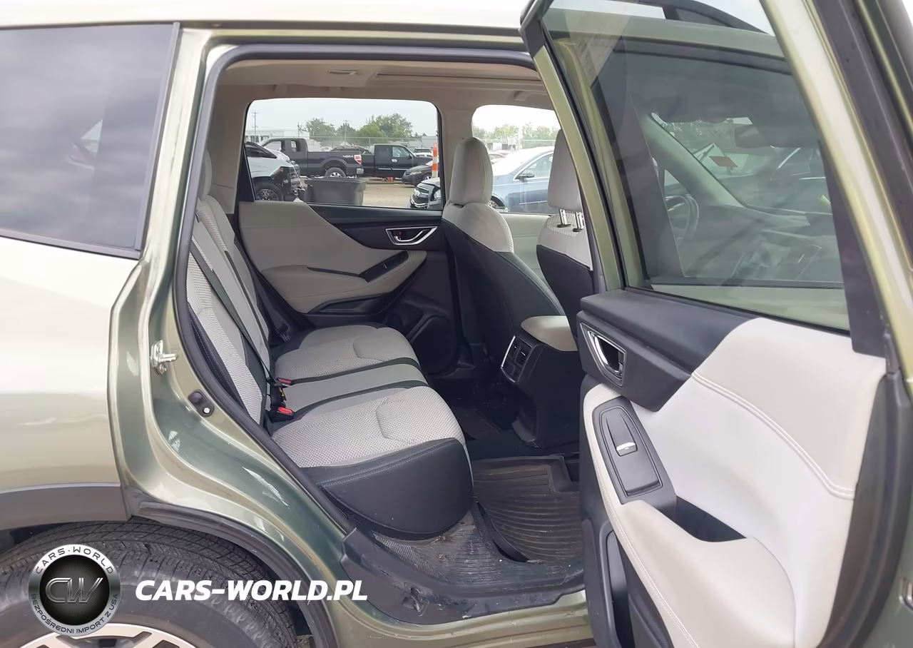 2019 Subaru Forester Premium VIN:JF2SKAEC0KH427860 - 8