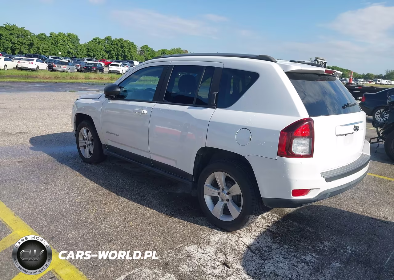 2016 Jeep Compass Sport VIN:1C4NJCBA2GD641308 - 3