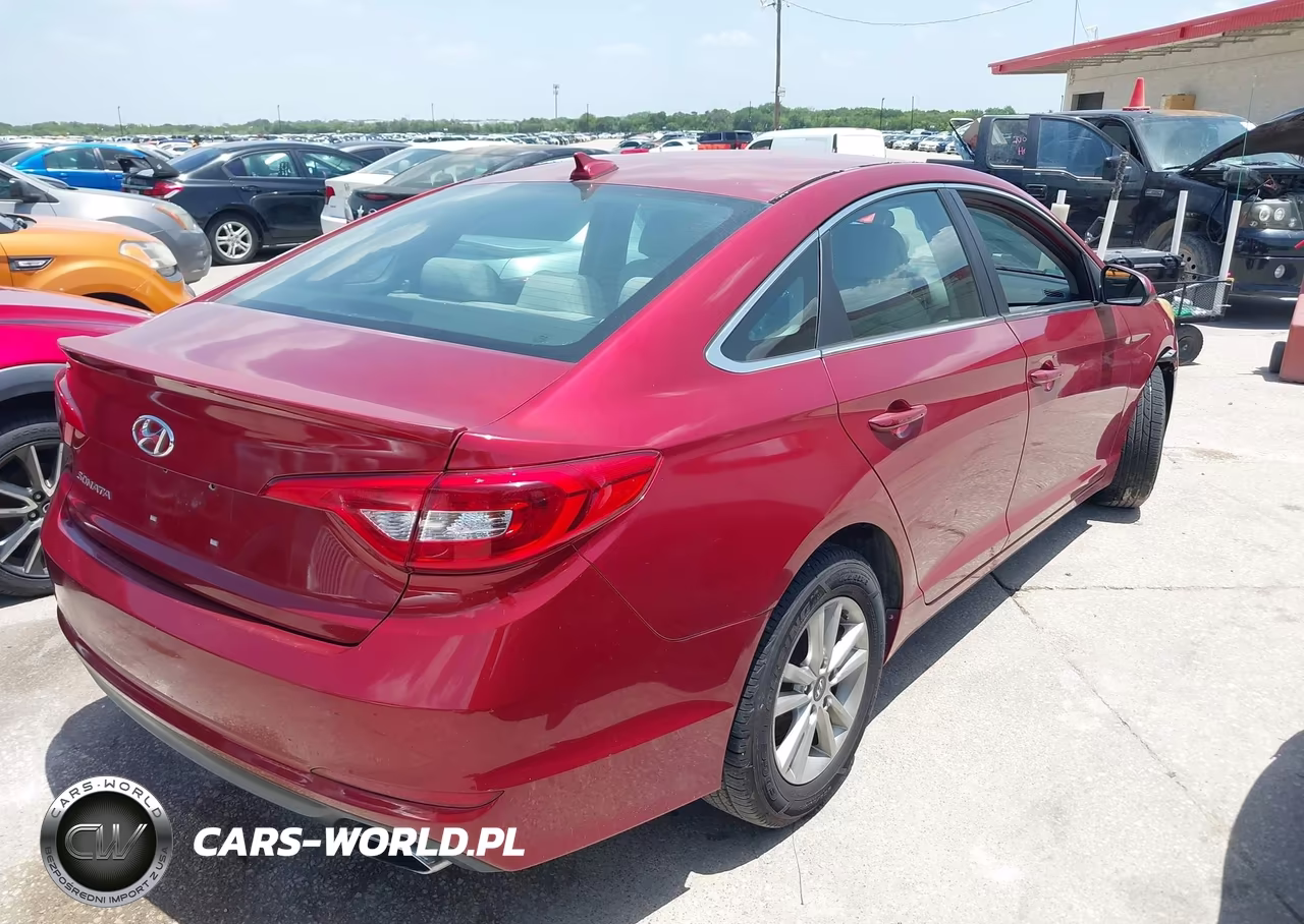 2015 Hyundai Sonata Se VIN:5NPE24AF2FH129217 - 4