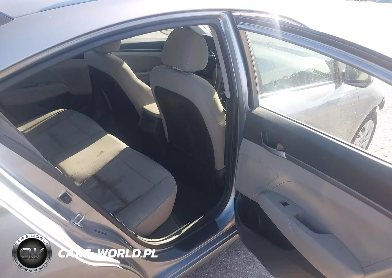2017 Hyundai Elantra Se VIN:5NPD74LF9HH139580 - 8