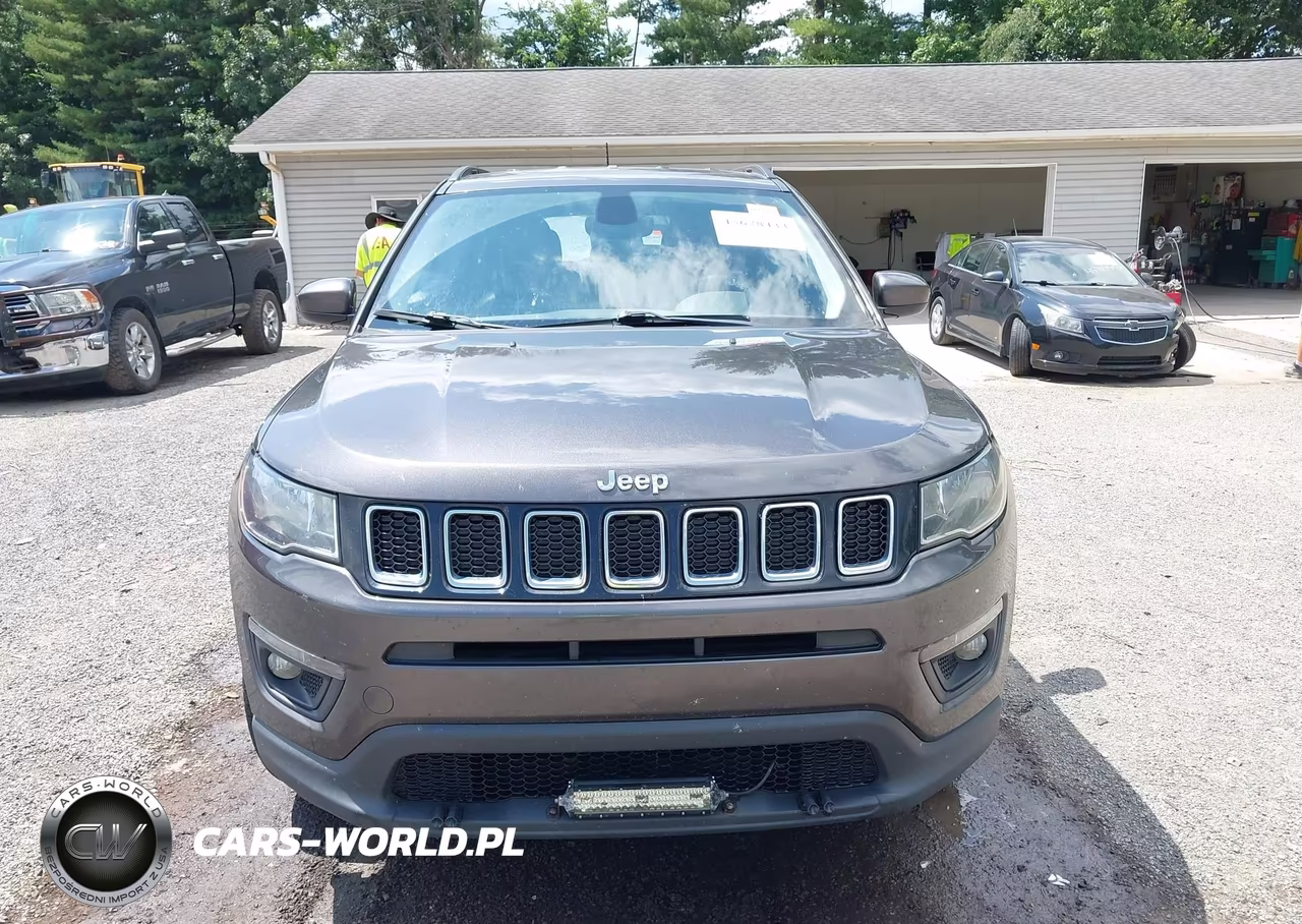 2018 Jeep Compass Latitude 4X4 VIN:3C4NJDBB7JT400618 - 12