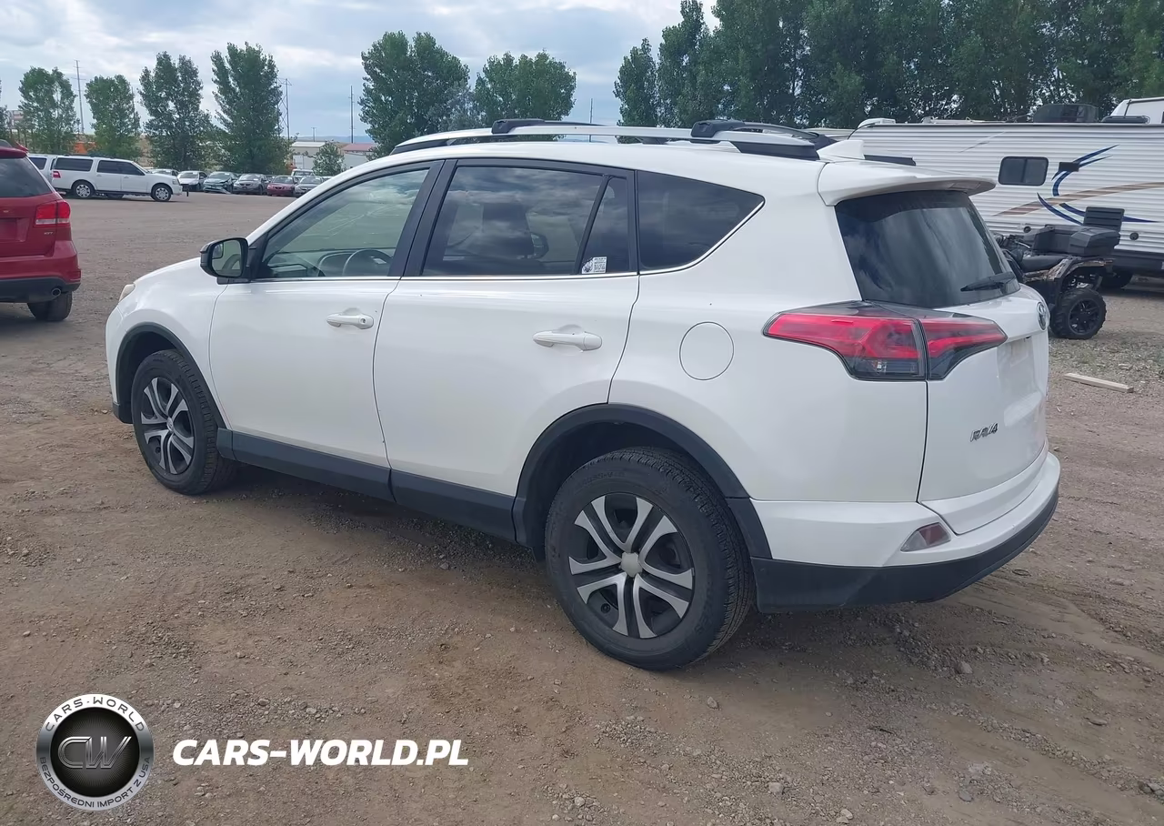 2017 Toyota Rav4 Le VIN:JTMBFREV2HJ705422 - 3