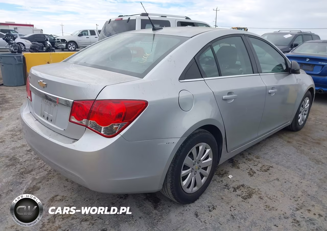 2011 Chevrolet Cruze Ls VIN:1G1PC5SH9B7123109 - 4