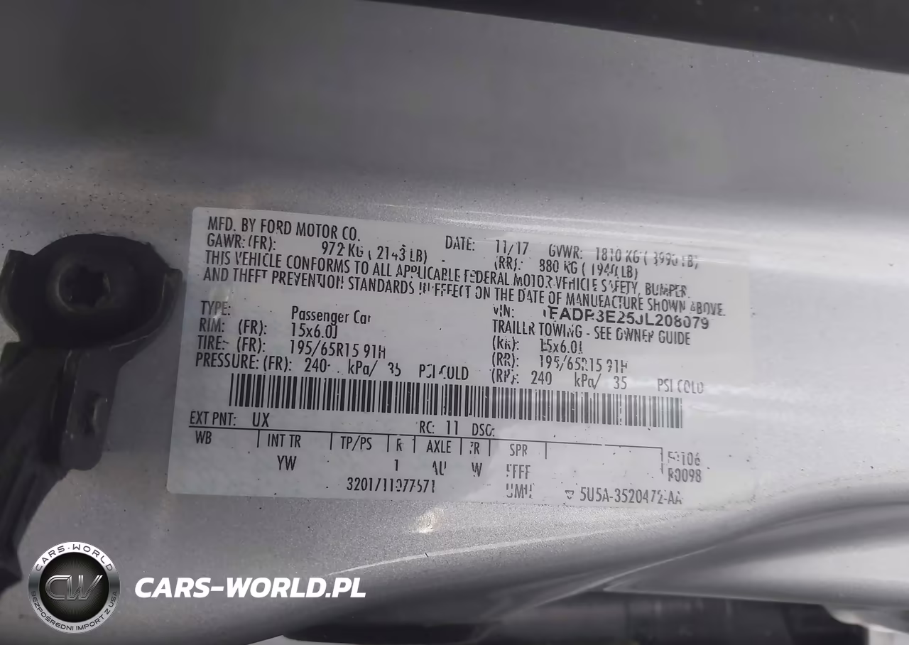 2018 Ford Focus S VIN:1FADP3E25JL208079 - 9