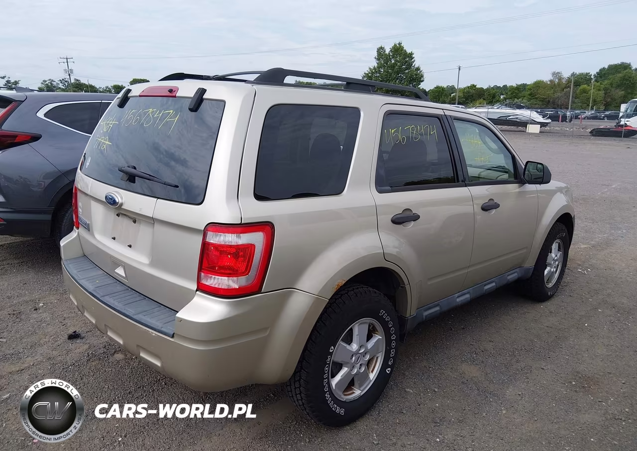 2010 Ford Escape Xlt VIN:1FMCU0D72AKA78970 - 4