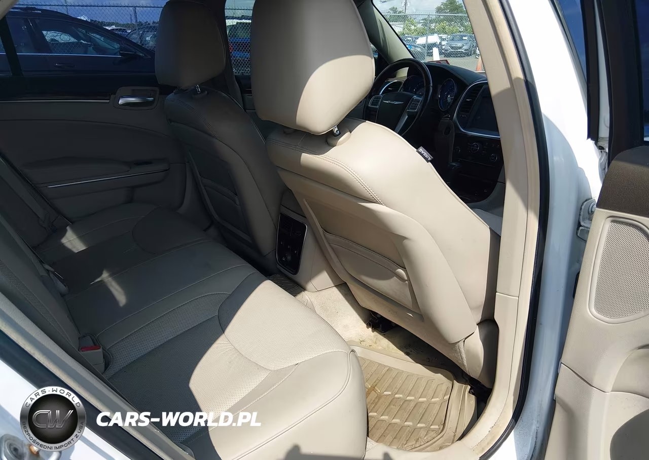 2011 Chrysler 300C VIN:2C3CA6CT9BH559701 - 8