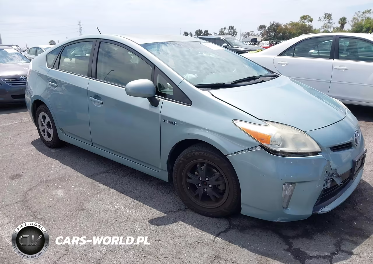 2013 Toyota Prius Three VIN:JTDKN3DU9D1682045 - 1