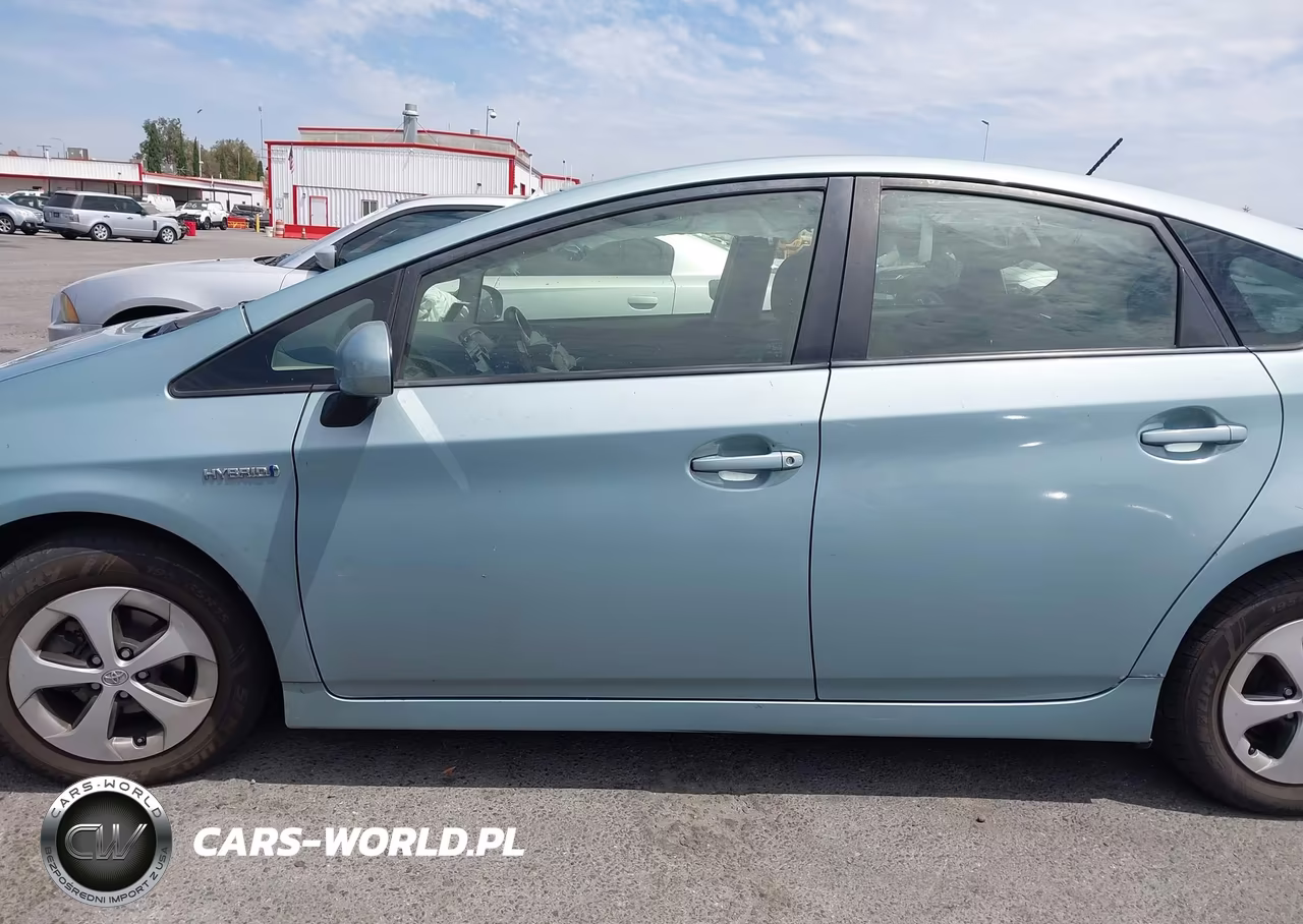 2013 Toyota Prius Three VIN:JTDKN3DU9D1682045 - 14