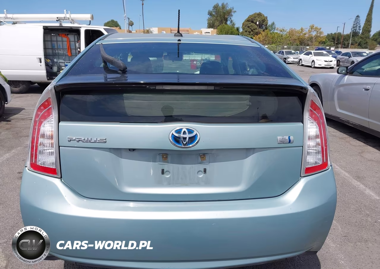 2013 Toyota Prius Three VIN:JTDKN3DU9D1682045 - 16