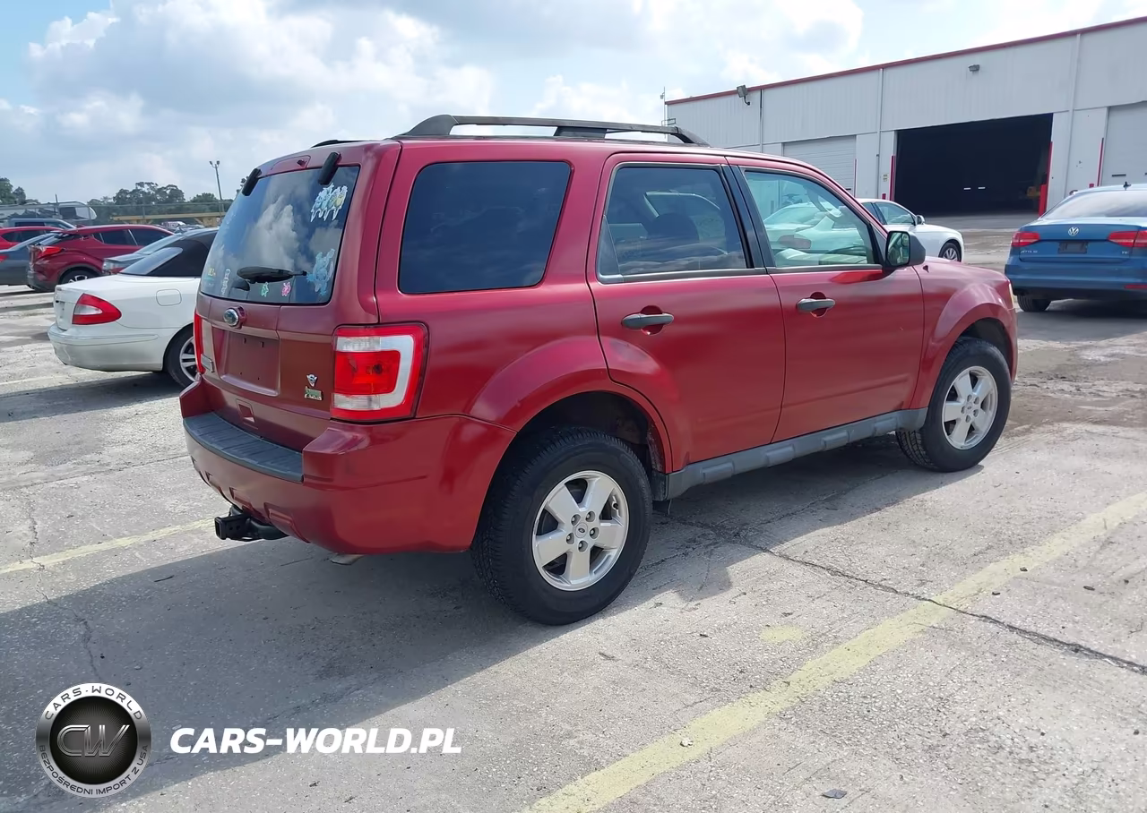 2011 Ford Escape Xlt VIN:1FMCU0DG6BKC54081 - 4