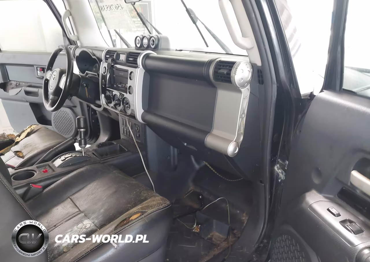 2008 Toyota Fj Cruiser VIN:JTEZU11F880019360 - 5