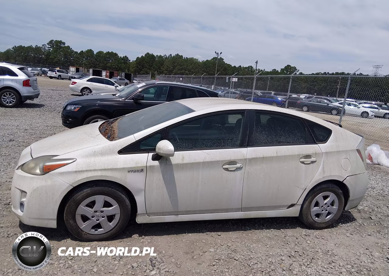 2011 Toyota Prius Three VIN:JTDKN3DU6B0326770 - 14