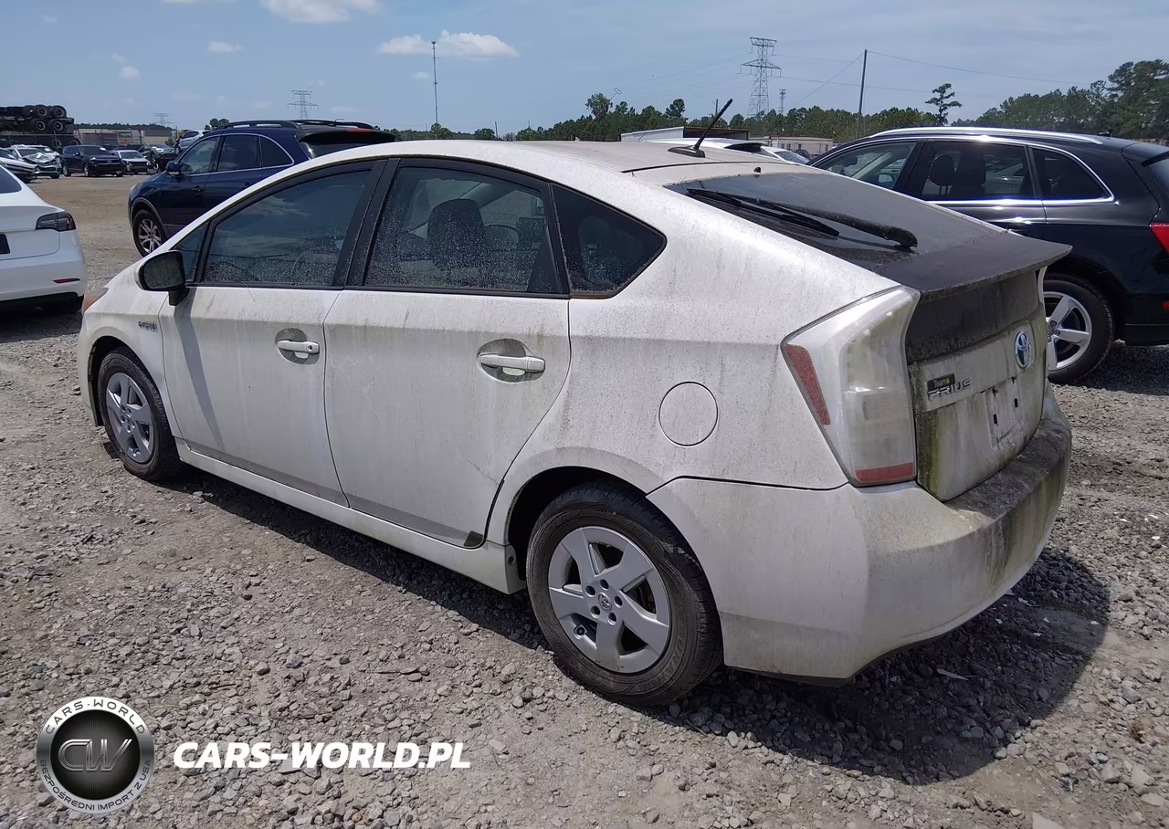 2011 Toyota Prius Three VIN:JTDKN3DU6B0326770 - 3