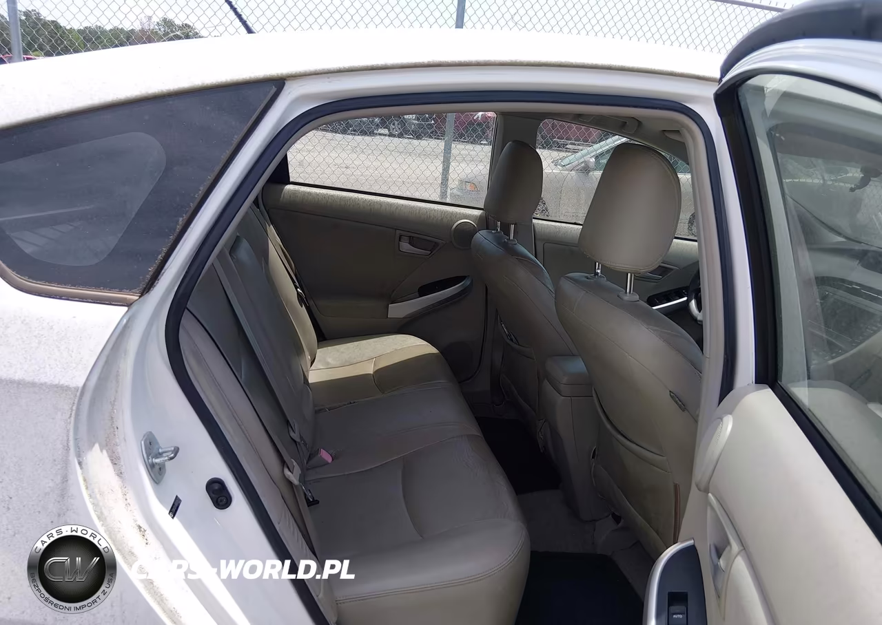 2011 Toyota Prius Three VIN:JTDKN3DU6B0326770 - 8