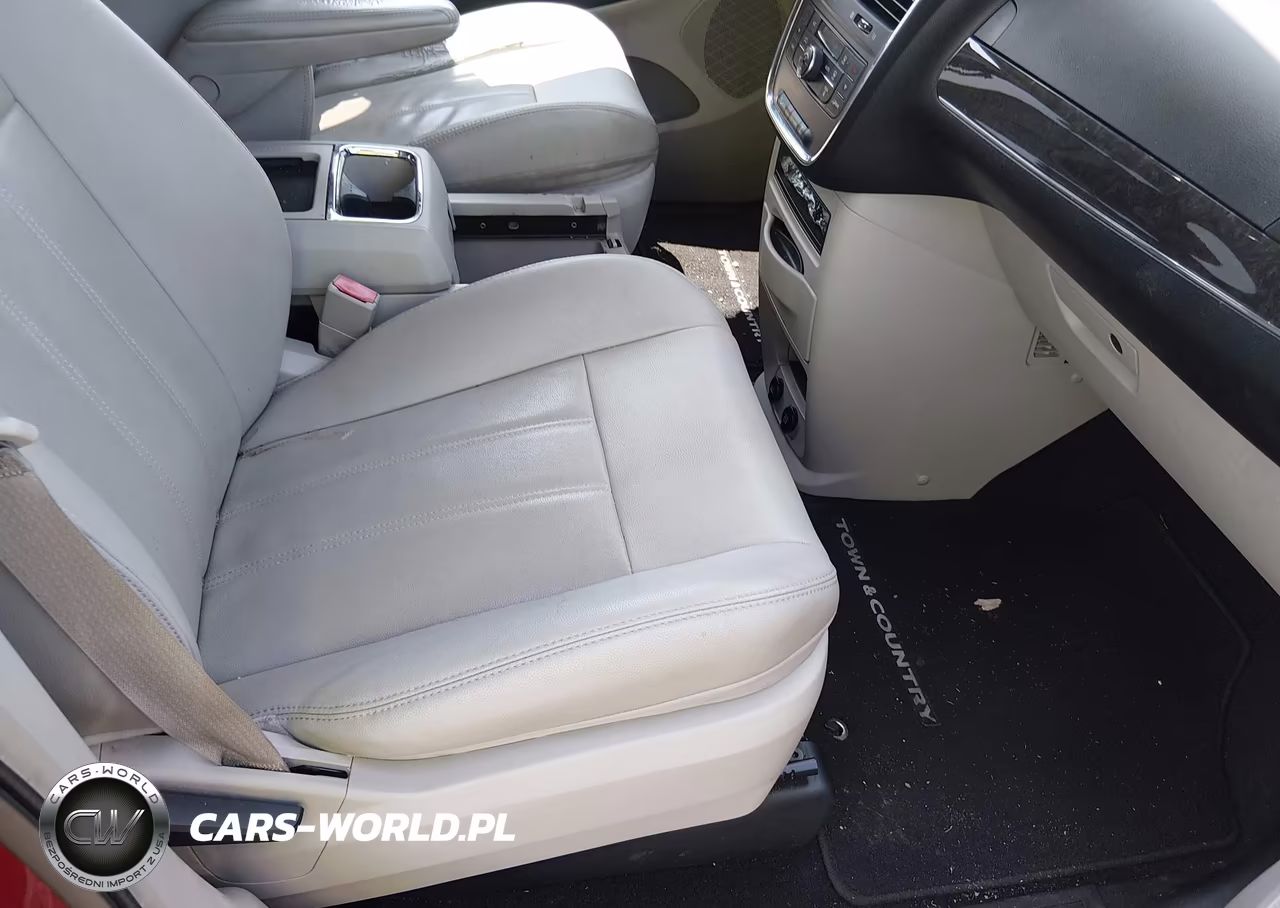 2014 Chrysler Town & Country Touring VIN:2C4RC1BG6ER363480 - 5
