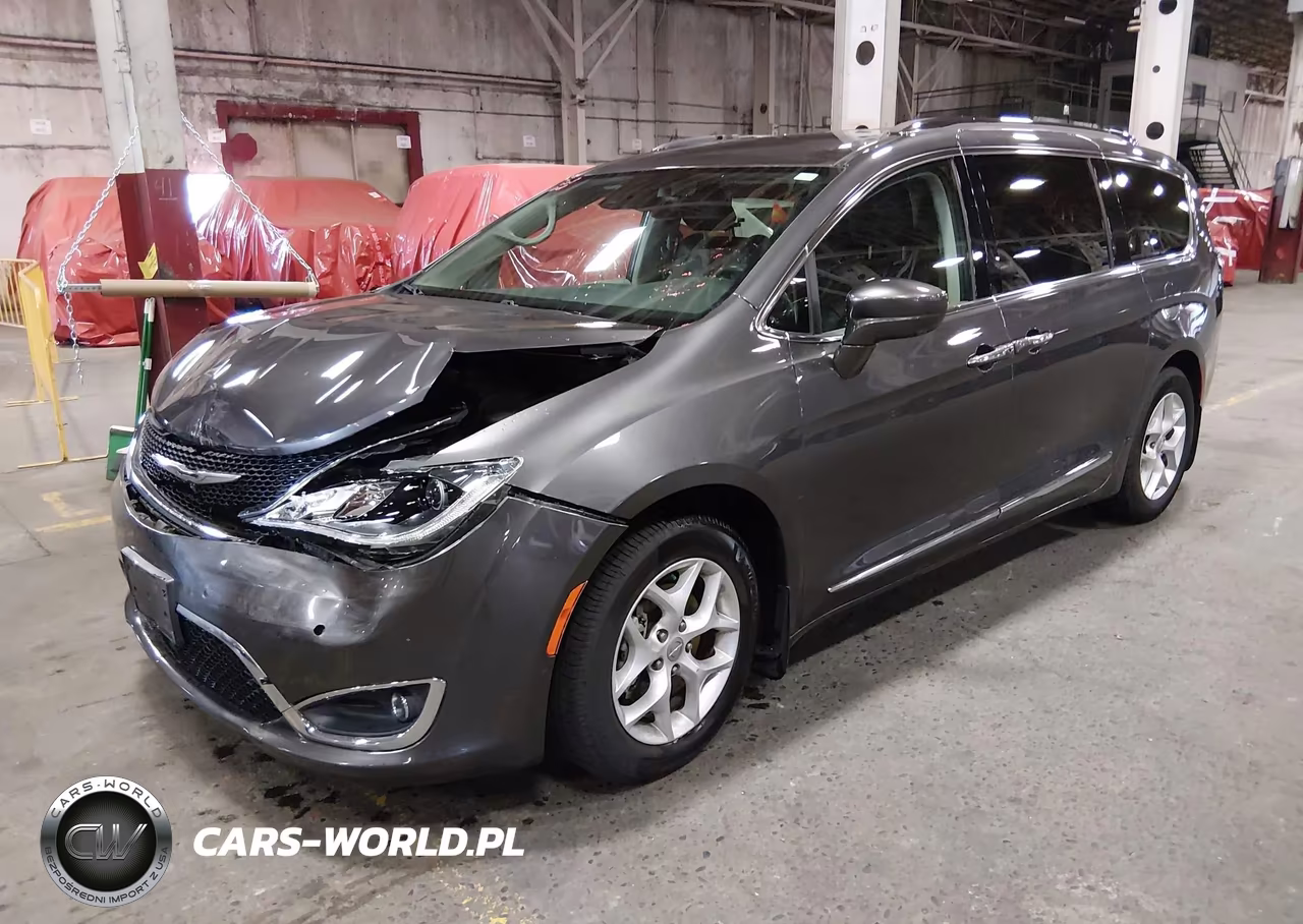 2018 Chrysler Pacifica Touring L Plus VIN:2C4RC1EG4JR121924 - 2