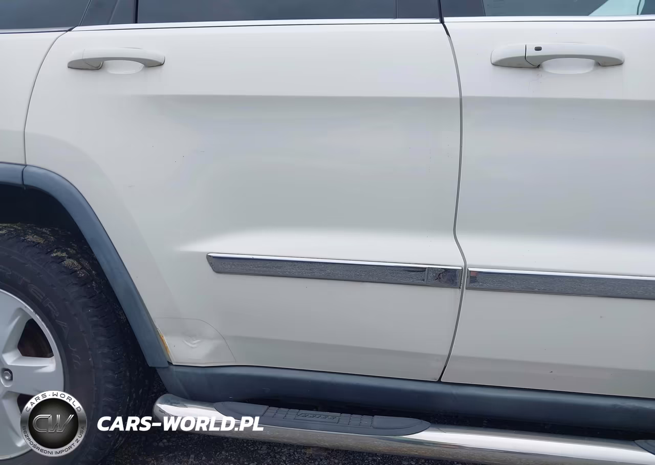 2012 Jeep Grand Cherokee Laredo VIN:1C4RJFAGXCC155743 - 12