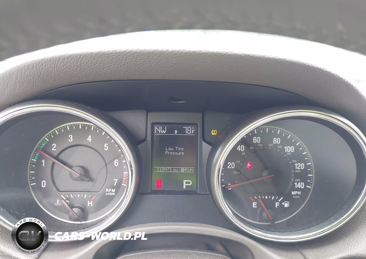 2012 Jeep Grand Cherokee Laredo VIN:1C4RJFAGXCC155743 - 7