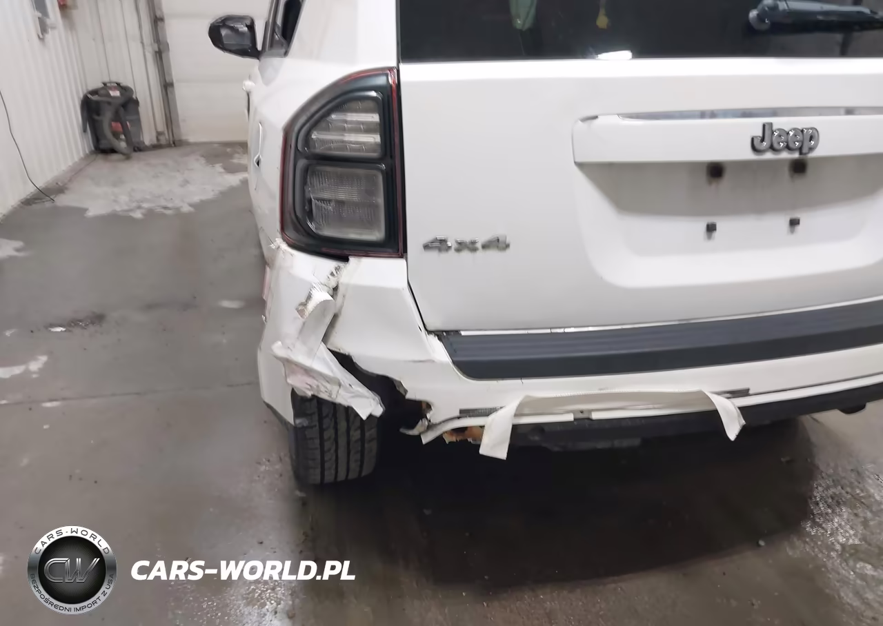 2014 Jeep Compass Sport VIN:1C4NJDBB0ED538402 - 13