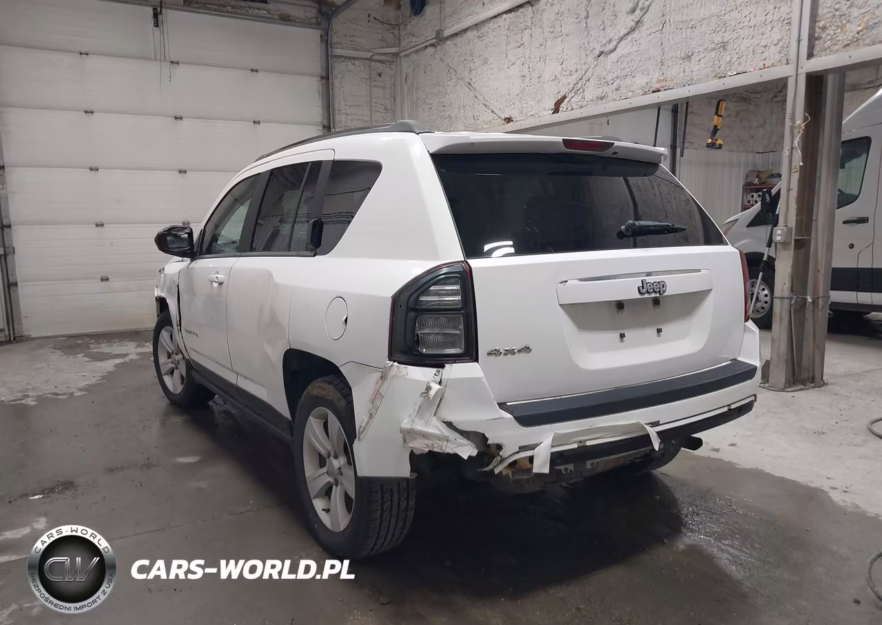 2014 Jeep Compass Sport VIN:1C4NJDBB0ED538402 - 3