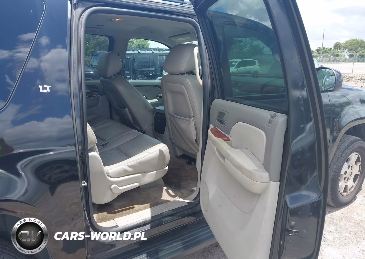 2014 Chevrolet Suburban Lt VIN:1GNSCJE09ER133669 - 8