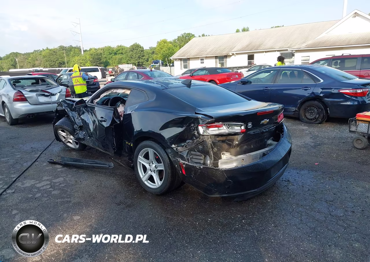 2018 Chevrolet Camaro 1Lt VIN:1G1FB1RX3J0184886 - 3