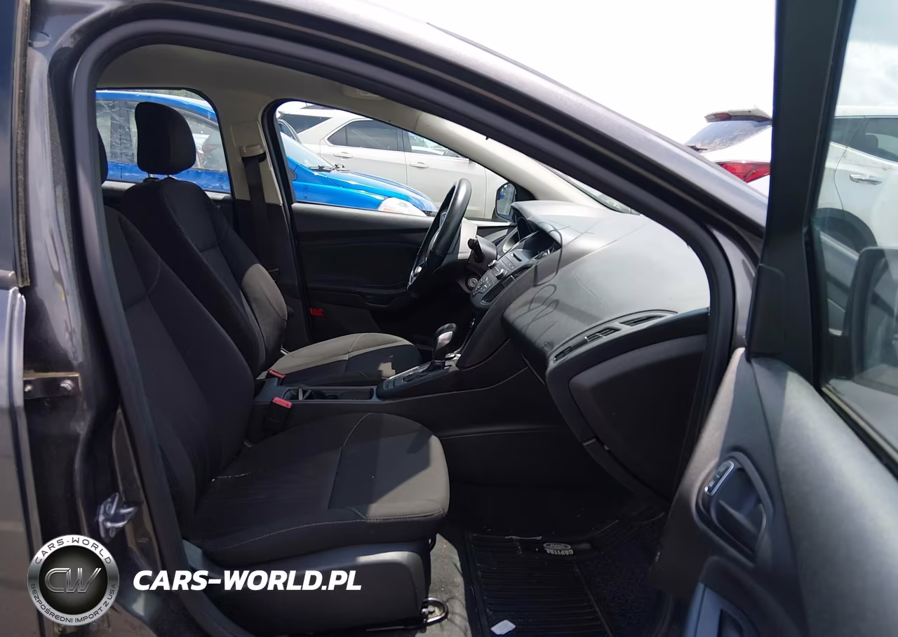 2016 Ford Focus S VIN:1FADP3E26GL241049 - 5