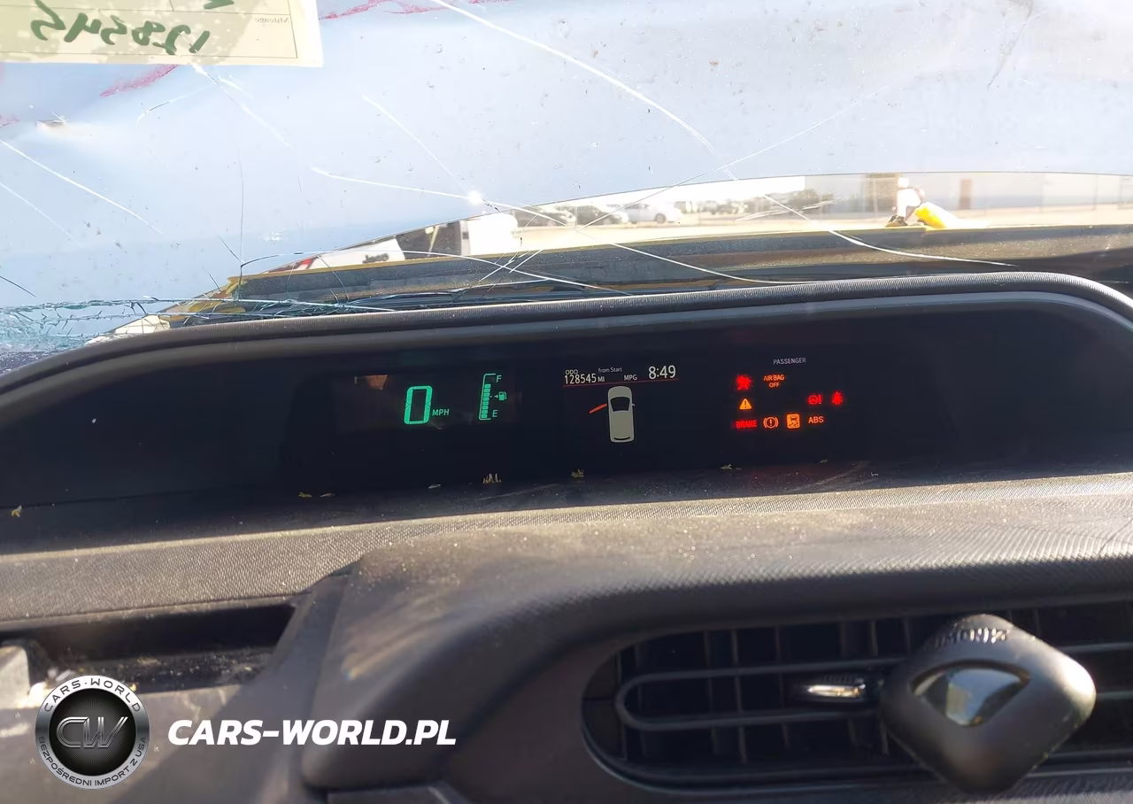2013 Toyota Prius C Three VIN:JTDKDTB3XD1045646 - 7