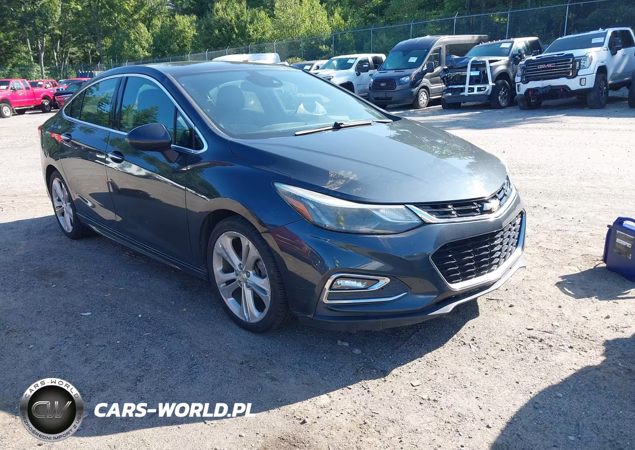 2018 Chevrolet Cruze Premier Auto VIN:1G1BF5SM3J7102768 - 1