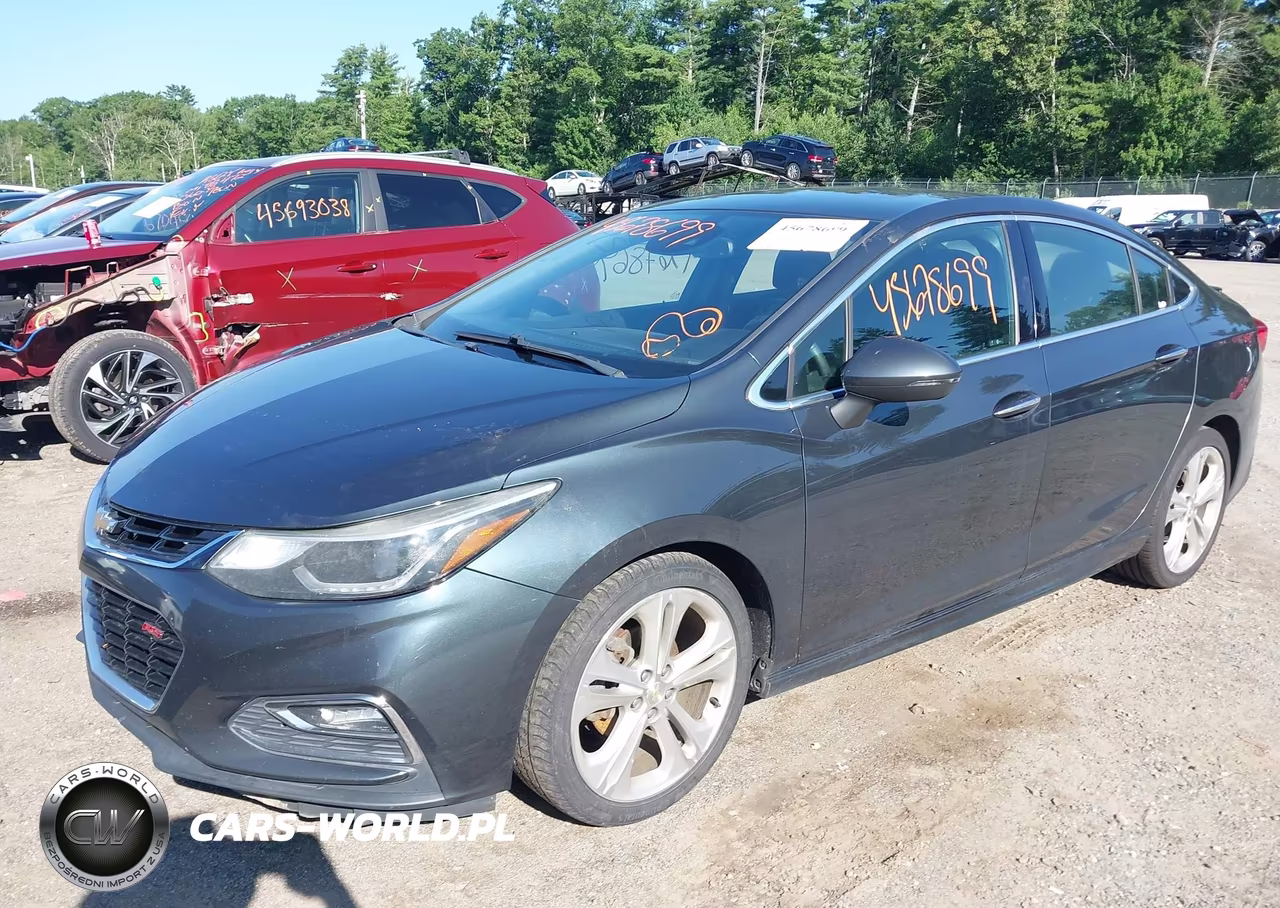 2018 Chevrolet Cruze Premier Auto VIN:1G1BF5SM3J7102768 - 17
