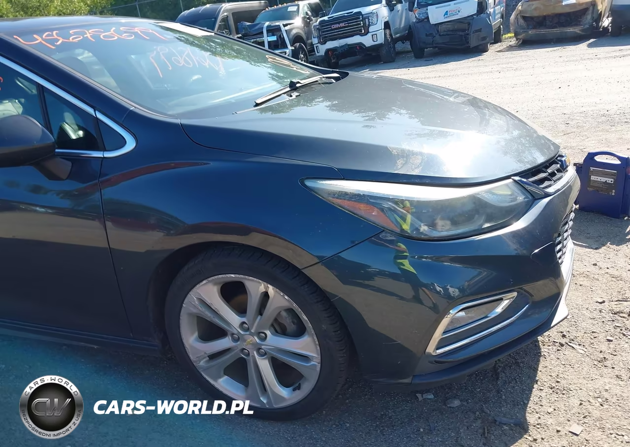 2018 Chevrolet Cruze Premier Auto VIN:1G1BF5SM3J7102768 - 19