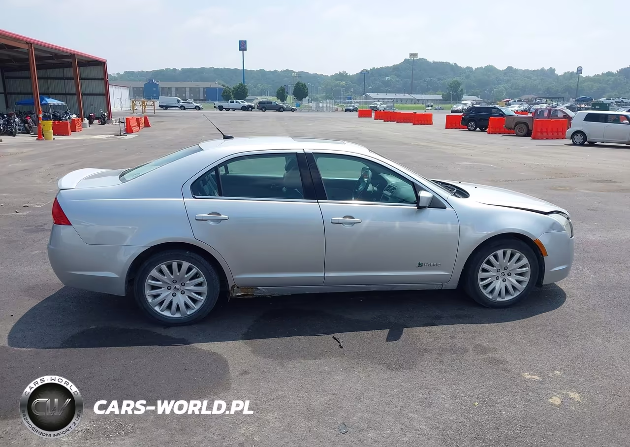 2010 Mercury Milan Hybrid VIN:3MEDM0L32AR604970 - 13