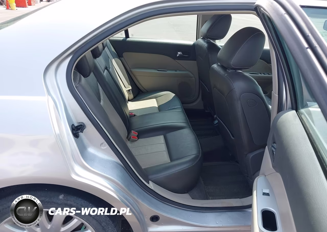 2010 Mercury Milan Hybrid VIN:3MEDM0L32AR604970 - 8