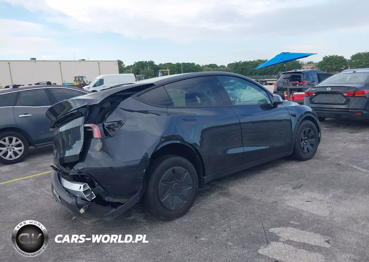 2026 Tesla Model Y Premium Rear-Wheel Drive-Rear-Wheel Drive VIN:7SAYGDED3TA601295 - 4