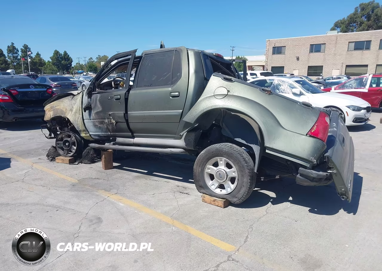 2002 Ford Explorer Sport Trac VIN:1FMZU67E02UB67367 - 3